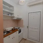 Roula's & Διαμέρισμα Αχαράβη