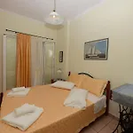 Roula's & Διαμέρισμα *