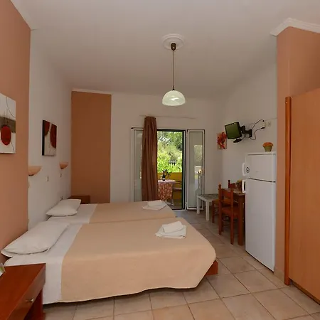 Roula's & Apartment *