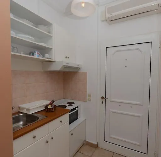 Roula's & Lägenhet Acharavi (Corfu)