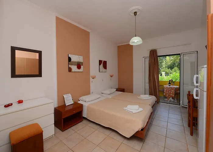 Roula's & Lägenhet Acharavi (Corfu)
