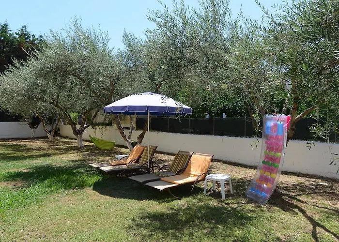 Roula's & Lägenhet Acharavi (Corfu)