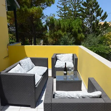 Apartamento Roula's & *