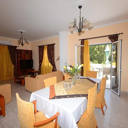 Apartamento Roula's & Acharavi (Corfu)
